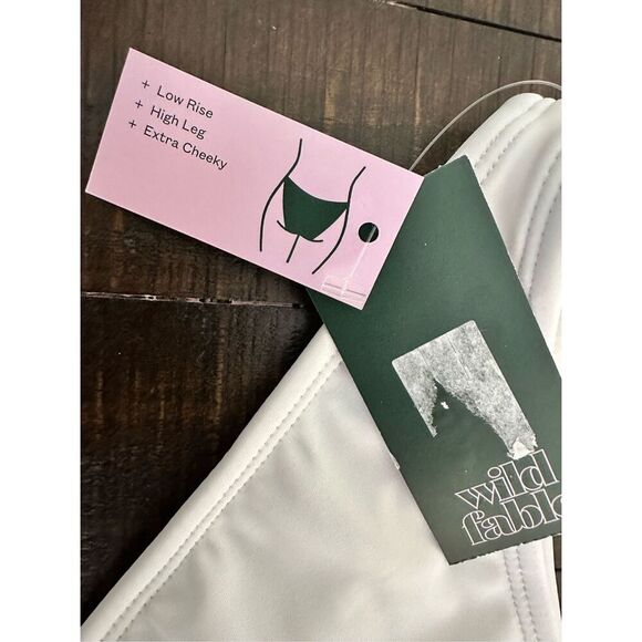 Wild Fable Bright Pink Triangle Top and White Bikini Set Size Small New - Picture 4 of 4